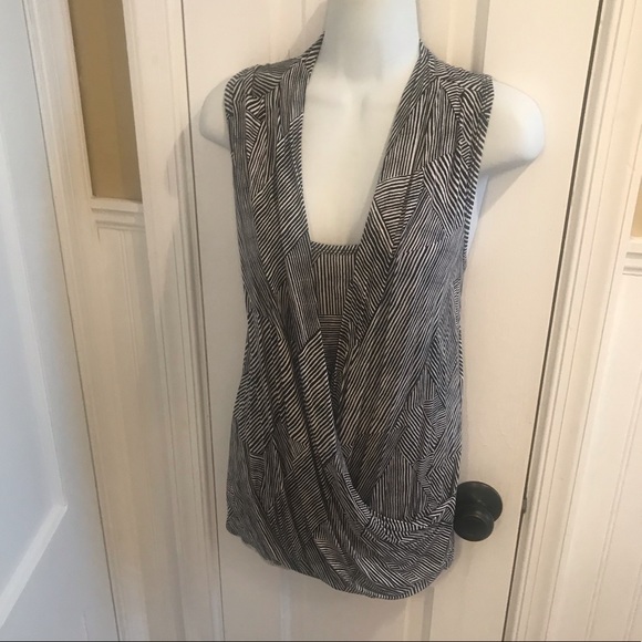 Liz Claiborne Tops - Black and white top